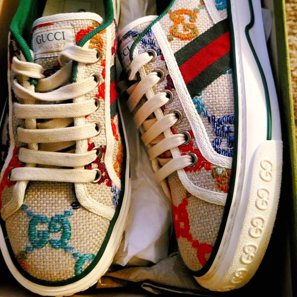 GUCCI SNEAKERS SIZE 35